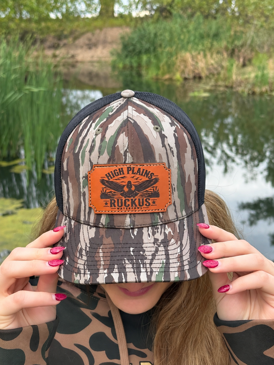 High Plains Ruckus Waterfowl - Flat Bill Snapback Trucker Cap - Realtree Original