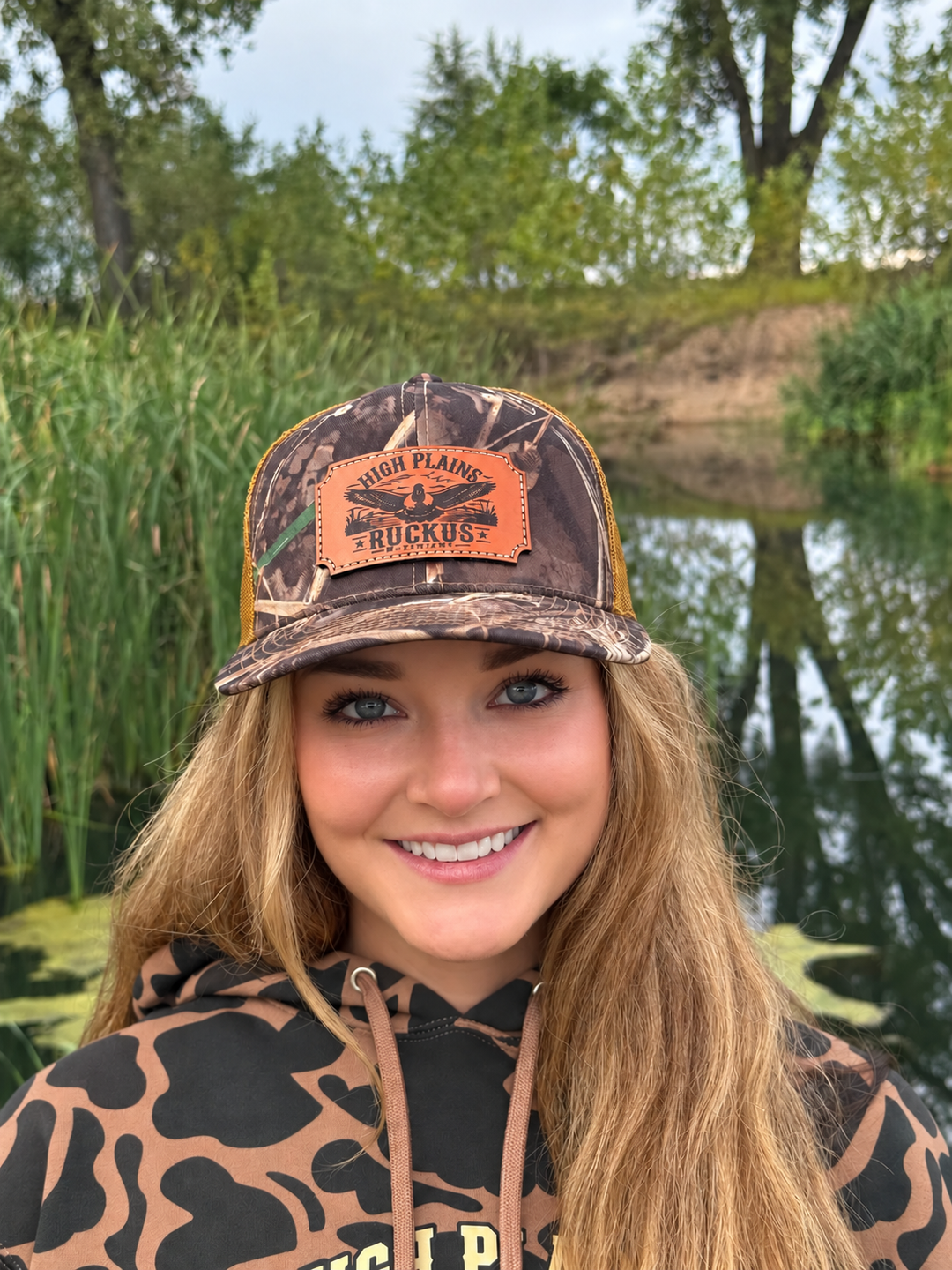 High Plains Ruckus Waterfowl - Flat Bill Snapback Trucker Cap - Realtree Max 7