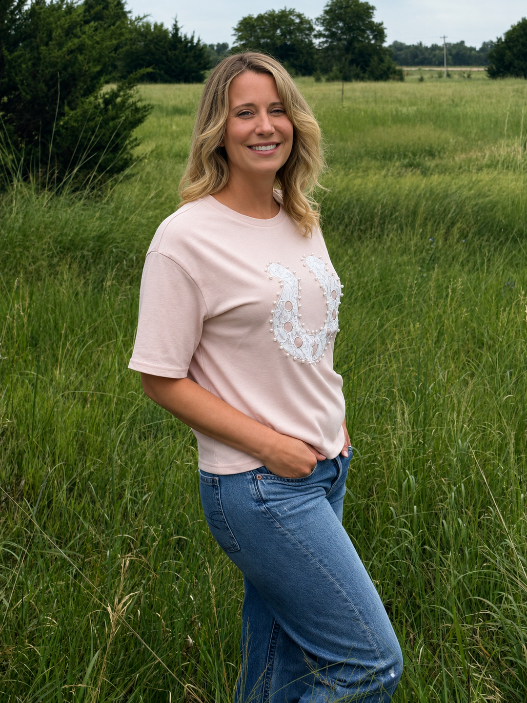 Desert Pearl Lace Horseshoe Tee