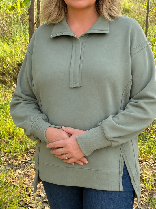 In-the-Raw Quarter-Button Pullover Sweater (Green)