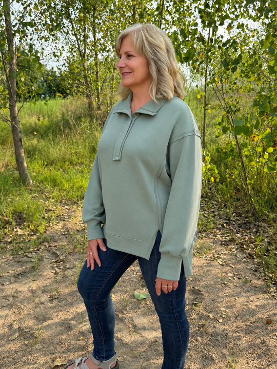 In-the-Raw Quarter-Button Pullover Sweater (Green)