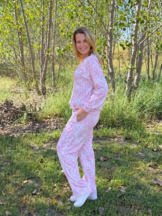 Heritage Pink Woodlands-Camo Sweater &amp; Pants Set
