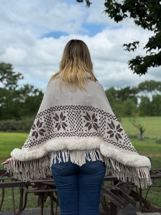 Snowy Range Pearl Poncho